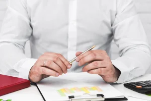 GİB duyurusu kapsamında YMM tasdik raporu zorunluluğunun kapsamını anlatan vergi ve mali müşavirlik temalı görsel